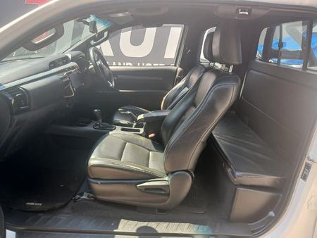 2021-Toyota-Hilux-28-GD-6-Raised-Body-Legend-Auto-Extended-Cab_9