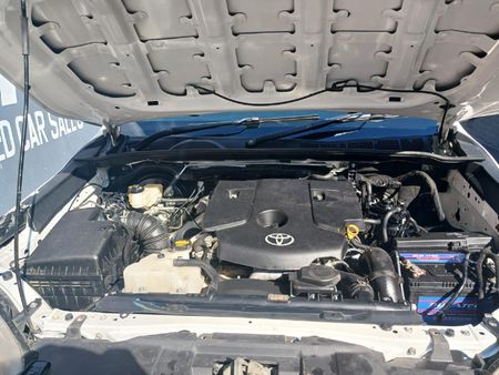2021-Toyota-Hilux-28-GD-6-Raised-Body-Legend-Auto-Extended-Cab_12