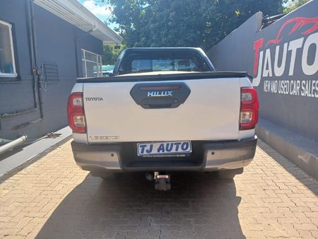 2021-Toyota-Hilux-28-GD-6-Raised-Body-Legend-Auto-Extended-Cab_3