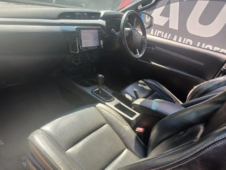 2021-Toyota-Hilux-28-GD-6-Raised-Body-Legend-Auto-Extended-Cab_7