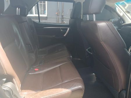 2016-Toyota-Fortuner-28-GD-6-Raised-Body-Auto_9