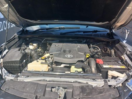 2016-Toyota-Fortuner-28-GD-6-Raised-Body-Auto_11