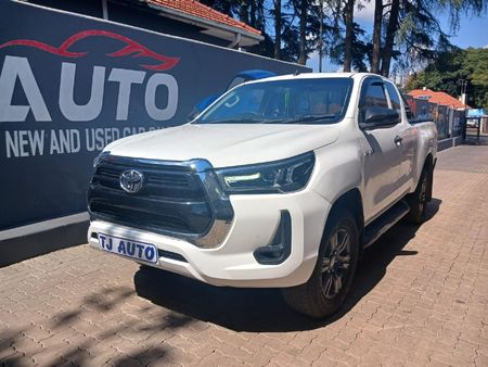 2022-Toyota-Hilux-24-GD-6-Raised-Body-Raider-Auto-Extended-Cab_0