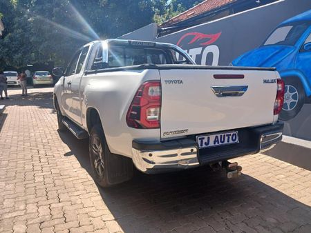 2022-Toyota-Hilux-24-GD-6-Raised-Body-Raider-Auto-Extended-Cab_5