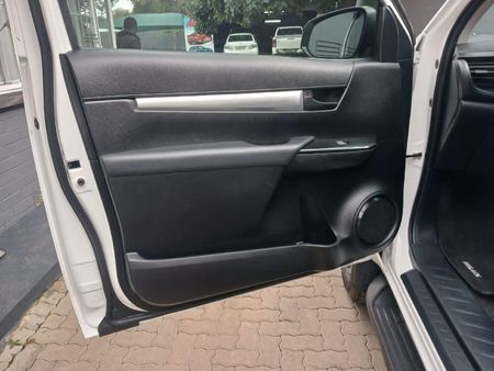 2023-Toyota-Hilux-24-GD-6-Raised-Body-Raider-Extended-Cab_11