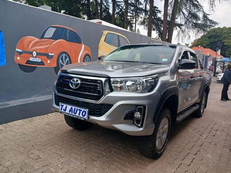 2019-Toyota-Hilux-24-GD-6-Raised-Body-SRX-Double-Cab_0