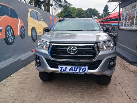 2019-Toyota-Hilux-24-GD-6-Raised-Body-SRX-Double-Cab_1