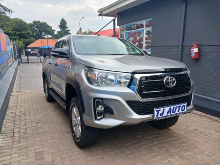 2019-Toyota-Hilux-24-GD-6-Raised-Body-SRX-Double-Cab_2