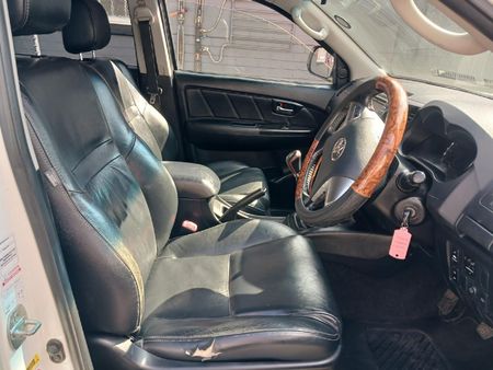2014-Toyota-Fortuner-30-D-4D-Raised-Body_7
