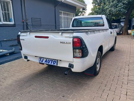 2020-Toyota-Hilux-24-GD-Single-Cab_4