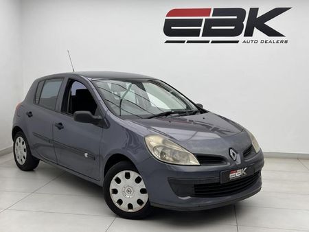 2007-Renault-Clio-III-16-Expression-5-dr_0