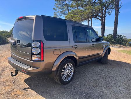 2014-Land-Rover-Discovery-4-30-TD-SD-V6-HSE_2