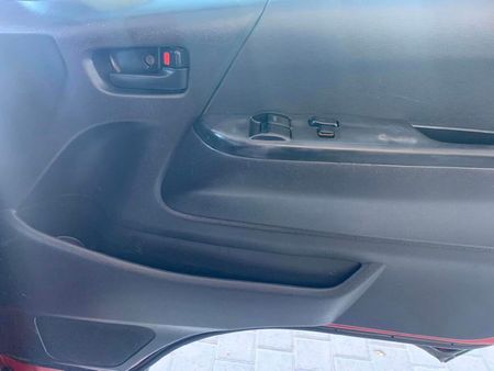 2011-Toyota-Quantum-25-D-4D-10-seat_4