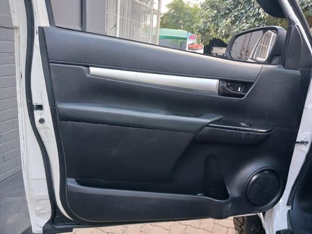 2021-Toyota-Hilux-24-GD-6-Raised-Body-Raider-Extended-Cab_10