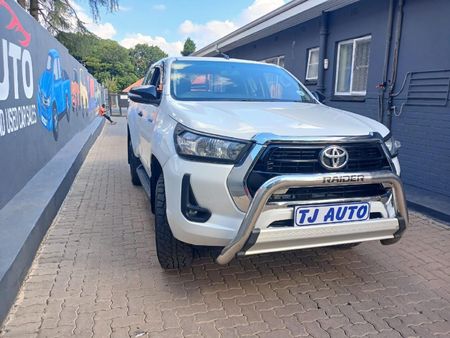 2021-Toyota-Hilux-24-GD-6-Raised-Body-Raider-Extended-Cab_3