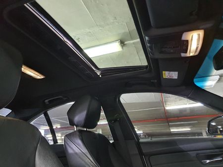 2016-BMW-3-Series-335i-M-Sport-Auto_10