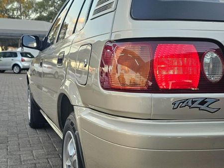 2005-Toyota-Tazz-130_7
