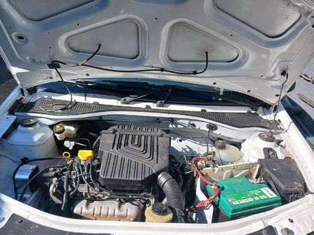 2020-Nissan-NP200-16_9
