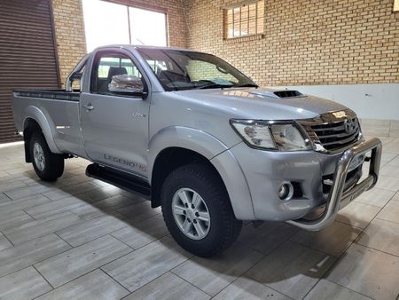2016-Toyota-Hilux-30-D-4D-Legend-45-Raised-Body-Single-Cab_3