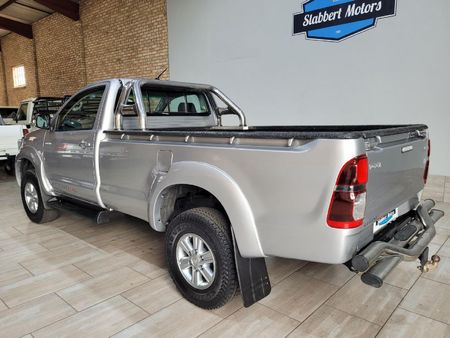 2016-Toyota-Hilux-30-D-4D-Legend-45-Raised-Body-Single-Cab_6