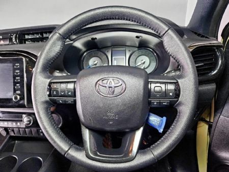 2023-Toyota-Hilux-28-GD-6-Raised-Body-Legend-Auto-Double-Cab_12