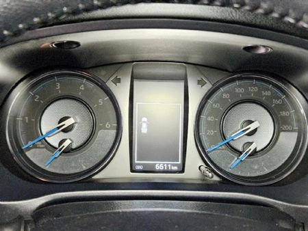 2023-Toyota-Hilux-28-GD-6-Raised-Body-Legend-Auto-Double-Cab_17