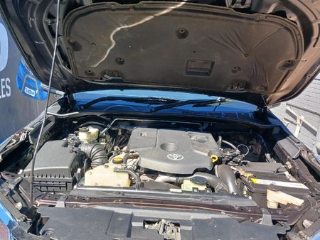 2018-Toyota-Fortuner-28-GD-6-Raised-Body-Auto_12