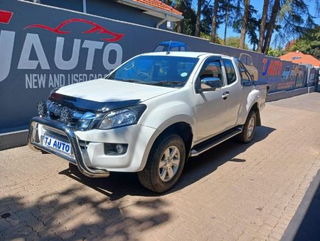 2014-Isuzu-KB-250-D-Teq-LE-Extended-Cab_1