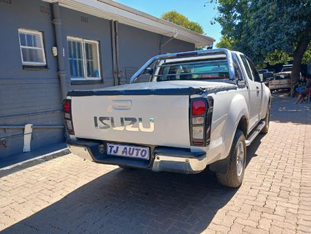 2014-Isuzu-KB-250-D-Teq-LE-Extended-Cab_5
