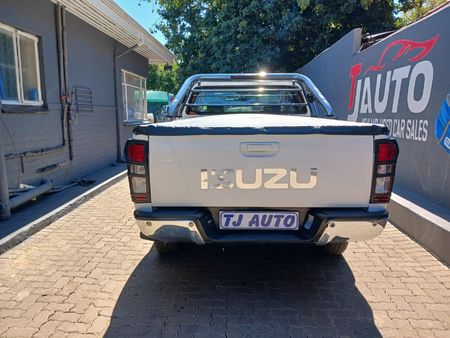 2014-Isuzu-KB-250-D-Teq-LE-Extended-Cab_7