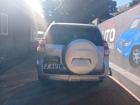 2011-Toyota-Land-Cruiser-Prado-30-TDI-TX-Auto_3