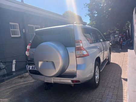 2011-Toyota-Land-Cruiser-Prado-30-TDI-TX-Auto_4