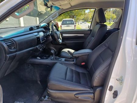 2020-Toyota-Hilux-24-GD-6-Raised-Body-SRX-Auto-Extended-Cab_12