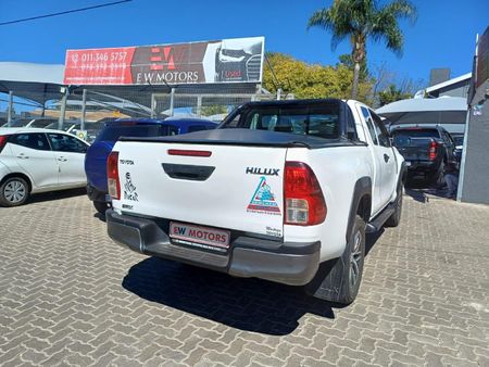 2020-Toyota-Hilux-24-GD-6-Raised-Body-SRX-Auto-Extended-Cab_6
