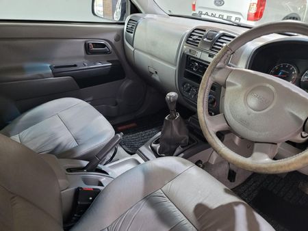 2006-Isuzu-KB-350i-V6-LX-Double-Cab_10