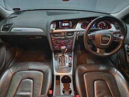 2009-Audi-A4-32-quattro-Ambiente-Auto_12