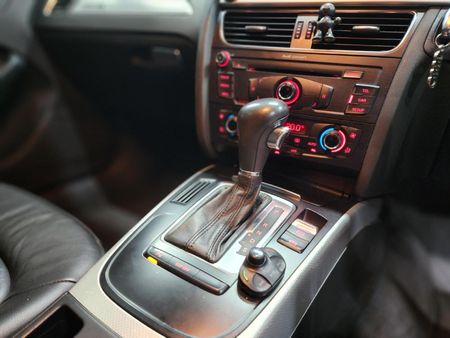 2009-Audi-A4-32-quattro-Ambiente-Auto_16