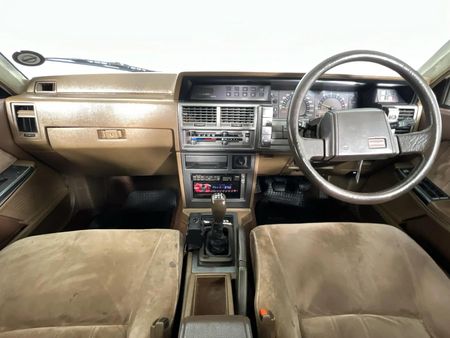 1988-Nissan-Skyline-30-SGLi_1