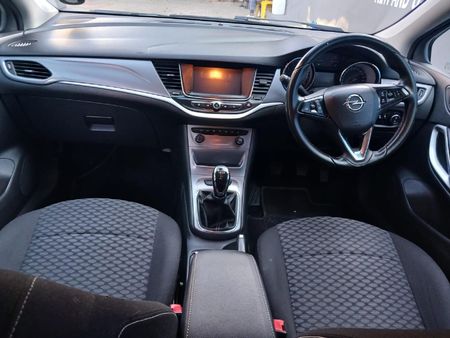 2017-Opel-Astra-16T-Sport-5-dr_7