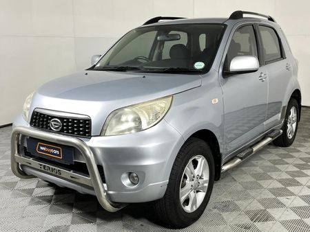 2010-Daihatsu-Terios-4x4_0