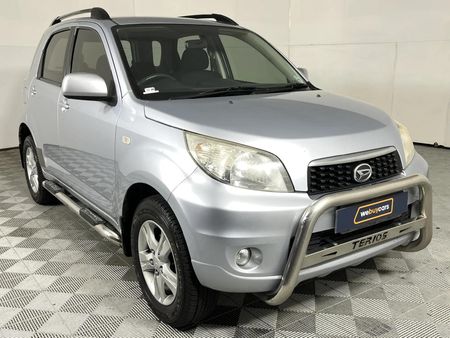 2010-Daihatsu-Terios-4x4_14