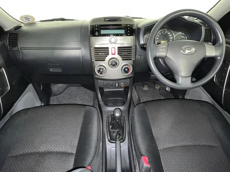 2010-Daihatsu-Terios-4x4_1