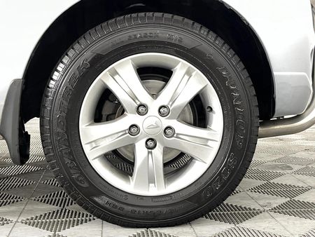 2010-Daihatsu-Terios-4x4_5