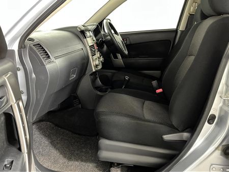 2010-Daihatsu-Terios-4x4_8