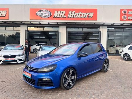 2013-Volkswagen-Golf-VI-20-TSI-R-Auto_0