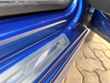 2013-Volkswagen-Golf-VI-20-TSI-R-Auto_9