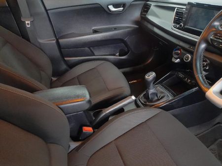 2020-Kia-Rio-14-EX-5-dr_12
