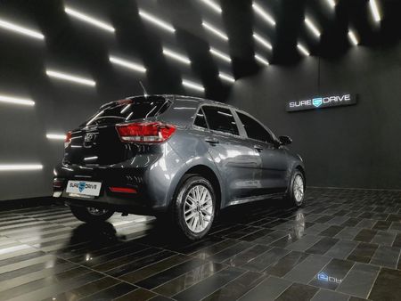 2020-Kia-Rio-14-EX-5-dr_6