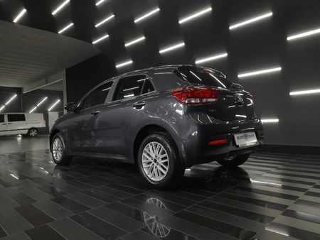 2020-Kia-Rio-14-EX-5-dr_7