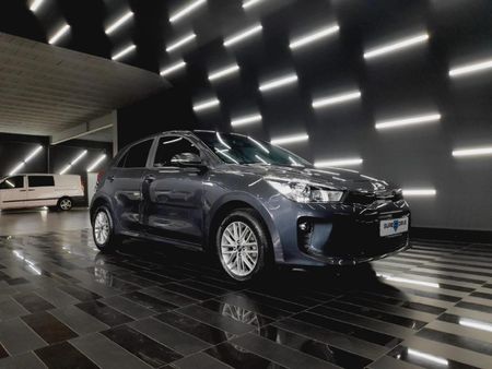 2020-Kia-Rio-14-EX-5-dr_8